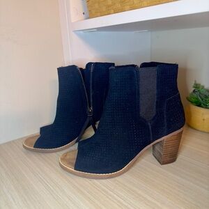 TOMS black suede open toe booties